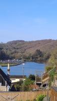 Driftwood in Looe River view and parking - B&B Looe