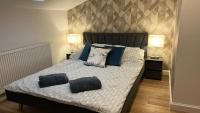 NEW Apartament BLACK Warszawa Parking FREE - Chambres d’hôtes Wola Mrokowska