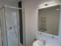 Apartamento de 2 dormitorios con balcón