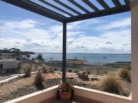 Private 1 Bedroom Apartment in Resort Location Shoal Bay - Chambres d'hôtes Shallow Bay