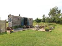 Lillie's Shepherd's Hut - Wellness & Hot Tub - Bed and Breakfast Nottingham