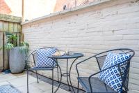 1 Arndale Court - B&B