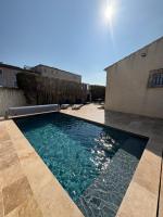 "La villa Mariam" Jacuzzi Piscine Jardin Pétanque - B&B Fourques