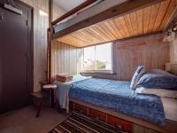 B&B Bunk Room Above Café Alf Resco in Dartmouth - B&B Dartmouth