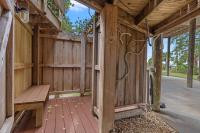 Pachs Crab Shack - Bed and Breakfast Panacea