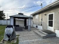 5 Bedrooms, 2 Kitchens, Free Parking, Newly Renovated - B&B Thompson