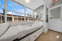 Spacious 1BD Beachside Apt with Free Parking - B&B Miami Beach