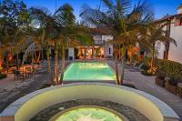 Close to Beach w Patio Resort Amenities The Point at Corniche by AvantStay - B&B