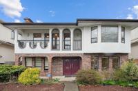 6 Bedroom Family Home with Indoor Arcade, BBQ, Huge Backyard & Pickleball - B&B