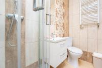 Vierbettzimmer mit eigenem Bad