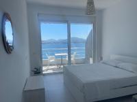 Double Room with Balcony and Sea View