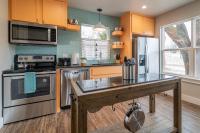 Plaza Pad I - New Apartment Near Plaza District - B&B
