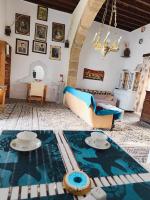 Stam Luxury Traditional House - Bed and Breakfast Koskinoù