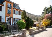 Villa Ardoise direkt an der Mosel zwischen Cochem und Koblenz - B&B Brodenbach