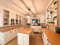 Beautiful Charming Downtown Home - Ferienwohnung Moncton