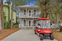 Beach Getaway w Backyard Fire Pit Golf Cart Kingfish by AvantStay - B&B