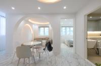 Unique house with hongdae area 2r with livingroom - Bed and Breakfast