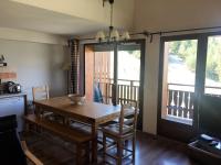 Appartamento con 4 Camere da Letto e Balcone 