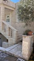 Beachfront Four Bedroom Apartment - B&B Sveti Stefan