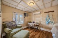 Beach Cabin #4 - B&B