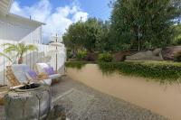 Outdoor Spaces and Coastal Sanctuary - Bed and Breakfast Summerland