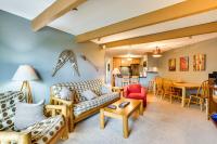 Silverthorne Condo w/ Lake Views: 10 Mi to Skiing! - B&B Silverthorne