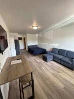 Unit 7 - Stand Rock Studios - B&B