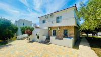 Guesthouse Dollomaja Ksamil - B&B