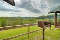 Mtn-View Porch: Arkansas Cabin Near White River - B&B Mountain View