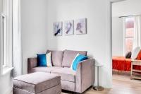 Urban Nest #2 Vibrant suite downtown by Proctors - B&B Schenectady