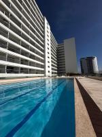 Panoramic Oceanview Loft Near Beach & Airport - B&B