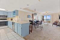Beachfront 2-Bedroom Condo with Stunning Ocean Views Perfect for Family Getaways - Chambres d'hôtes Ocean City