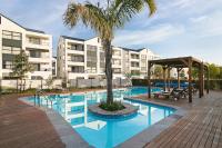 Chic & Cozy Apartment with Pool, Gym & Balcony - The Sandown - Ferienwohnung Kapstadt