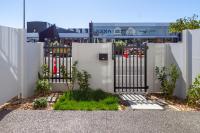 Character Meets Comfort, 2-Bedroom City Townhouse - Bed and Breakfast Christchurch