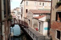 Scenic Artist's Home on Canal in City Center 100 Square Meters - Ferienwohnung Venedig