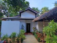Surf Dream Villa Arugambay - Bed and Breakfast
