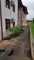 Le Jardin Privé, appartement standing, piscine, terrasse, jardin, parking privé - B&B