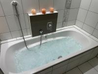 Entspannung pur! Privater Kinosaal & Whirlpool - Ferienwohnung Essen