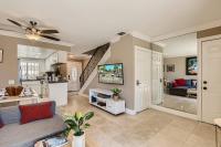 Spacious 3BR- Yard - BBQ - Parking - B&B Costa Mesa