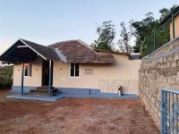 Deluxe Double Room (2 Adults + 1 Child)