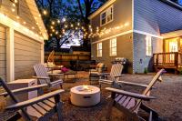 Hot Tub & Pool Table Mins to Beale Renovated - B&B Memphis