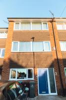 Forest View- Oasis Mural -Didsbury Zen Sleeps 10 - B&B Mánchester