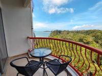 Beachfront 2-5pax, Free parking , swimming pool - Bed and Breakfast Port Dickson