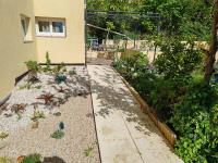 Appartement Aurore en rez de jardin avec parking gratuit - B&B