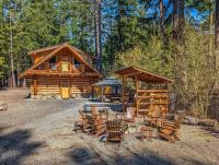 Aspen Cabin | Log Home | Hot Tub, Wood stove - Chambres d’hôtes Packwood