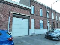 Appartement cosy en ville avec 2 places de parking privées intérieur - Chambres d'hôtes Beuvrages