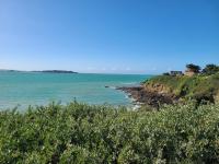 Maison de campagne à 12 min de la première plage - B&B Pluduno