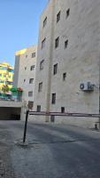 Modern One Bedroom with Steps from the Best Shops - B&B Amman