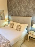 Camera Tripla Superior