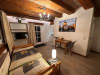 Apartment mit Balkon